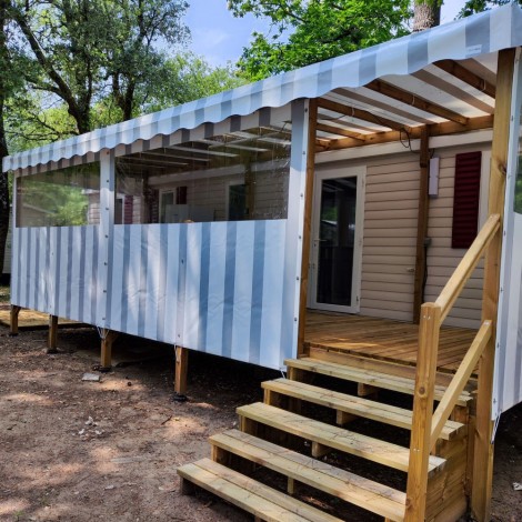 Bâche de façade en PVC pour terrasse de mobil-home, 7.50m